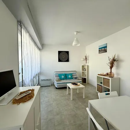 Avec Balcon Et Parking A 2 Pas De La - Fr-1-652-56 Apartmán