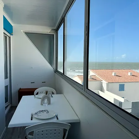 Apartment Avec Balcon Et Parking A 2 Pas De La - Fr-1-652-56 Saint-Hilaire-de-Riez