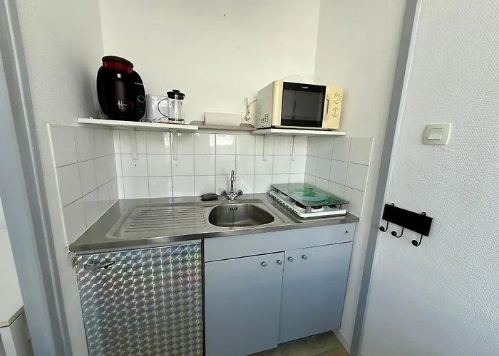 Avec Balcon Et Parking A 2 Pas De La - Fr-1-652-56 Apartmán *