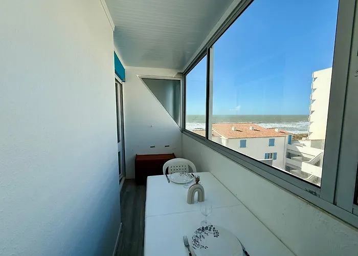 Avec Balcon Et Parking A 2 Pas De La - Fr-1-652-56 Saint-Hilaire-de-Riez