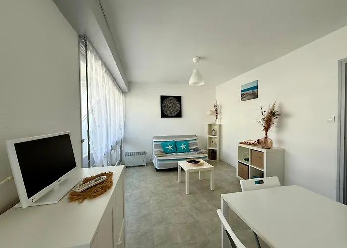 Avec Balcon Et Parking A 2 Pas De La - Fr-1-652-56 Apartment