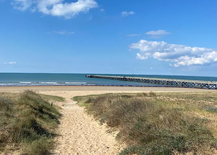 Apartment Avec Balcon Et Parking A 2 Pas De La - Fr-1-652-56 *